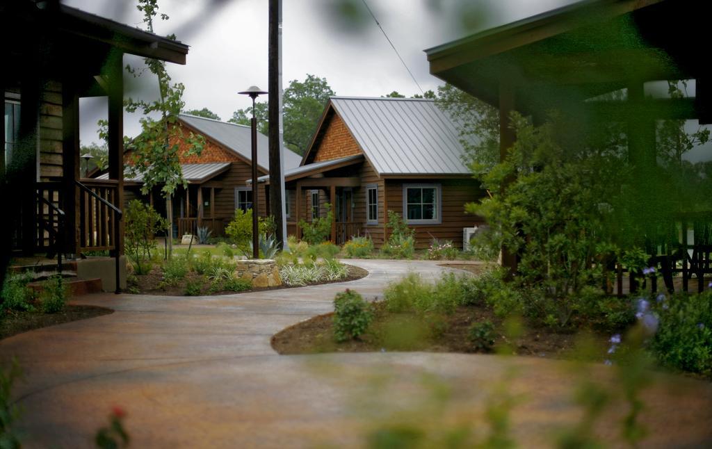 מלון דריפינג ספרינגס Camp Lucy מראה חיצוני תמונה